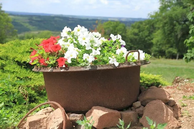 Un Coin De Paradis Avec Une Vue Exceptionnelle Pour 4 Ou 5 Personnes Najac Holiday home