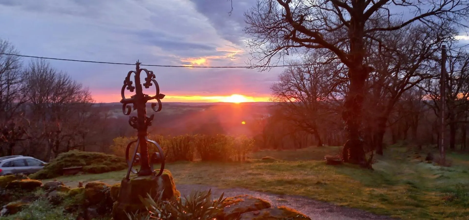 Semesterbostad Un Coin De Paradis Avec Une Vue Exceptionnelle Pour 4 Ou 5 Personnes Najac Frankrike